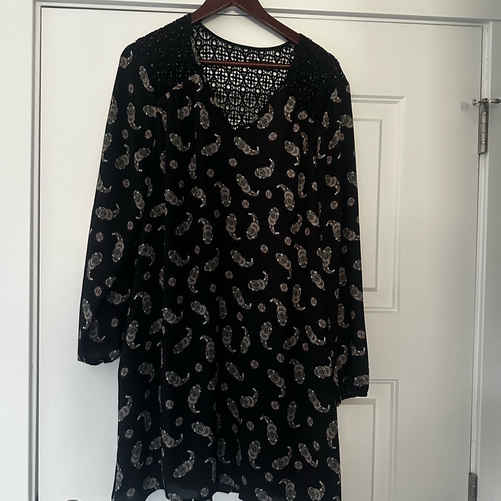 Elegant Black Paisley Dress